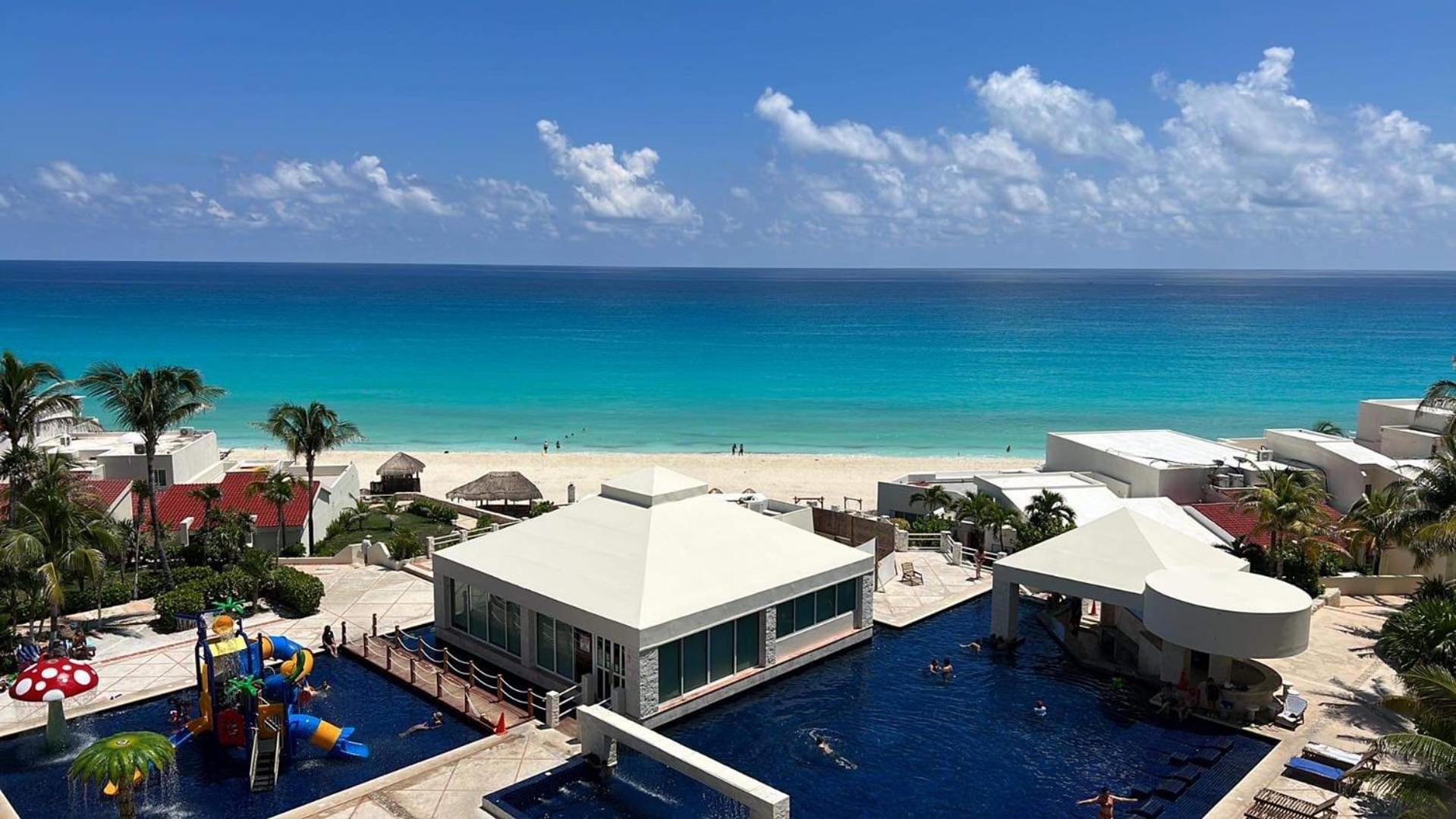 Solymar Condos On The Beach Cancun Bagian luar foto